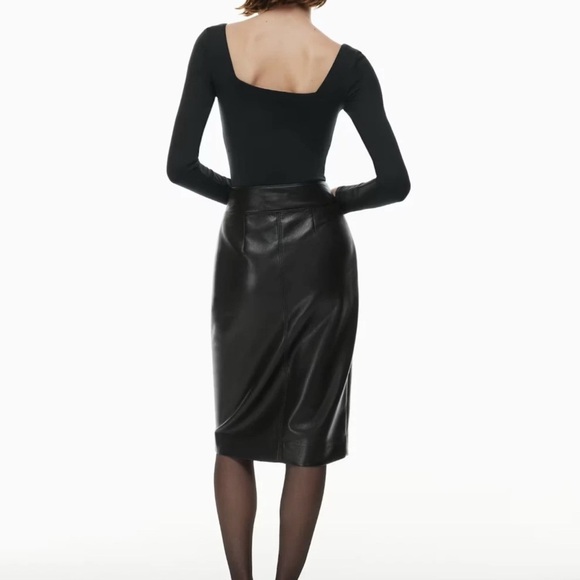 Aritzia Babaton Contour Black Square Neck Long Sleeve Bodysuit Sz M - Picture 7 of 13